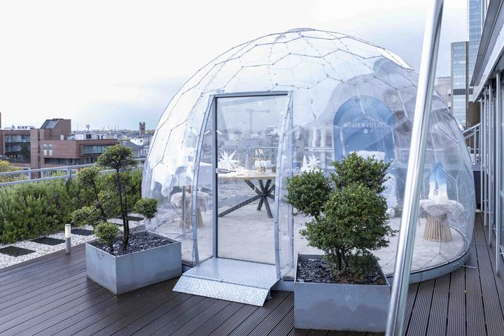 „The Winter Village“ auf der Kö: klare Formen, warmes Licht – so sieht Düsseldorfs neuer Teilmarkt aus. / Foto: D.LIVE, Kenny Beele „The Winter Village“ auf der Kö: klare Formen, warmes Licht – so sieht Düsseldorfs neuer Teilmarkt aus. / Foto: D.LIVE, Kenny Beele