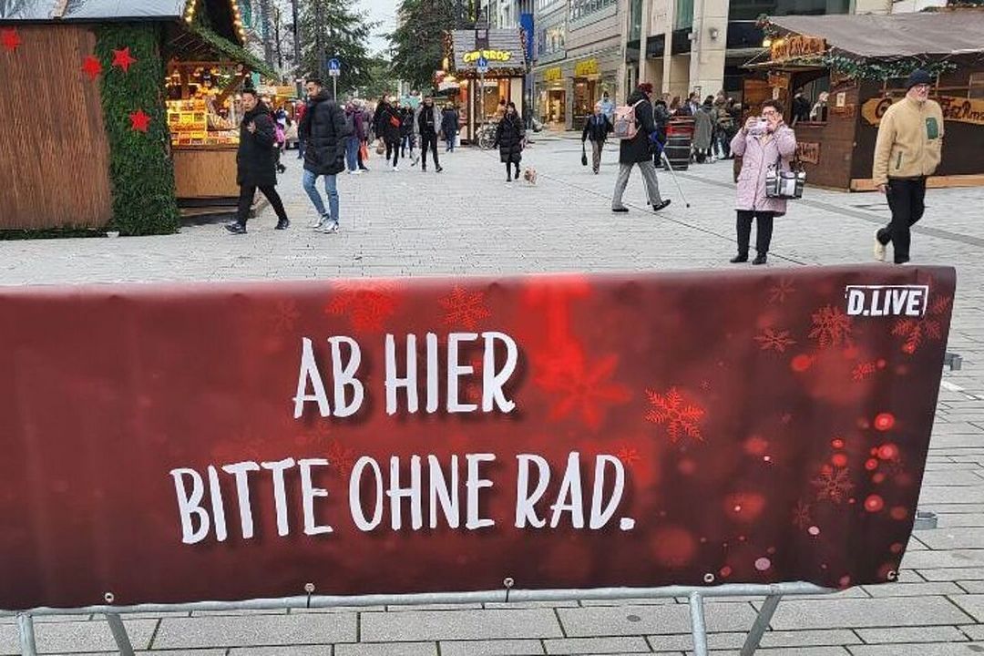 Auch Radfahrende sind gute Kunden, nicht nur zur Weihnachtszeit. / Foto: ADFC Düsseldorf