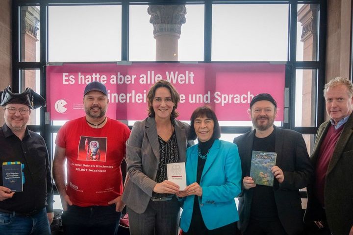 Pressekonferenz des Vereins "40. Deutscher Evangelischer Kirchentag Düsseldorf 2027", v.l.n.r.: M. Ickert, D. Farago, R. Hinz, I. Matthäus-Maier, M. Schmidt-Salomon, C. Potrafke / Foto: Eva Creutz