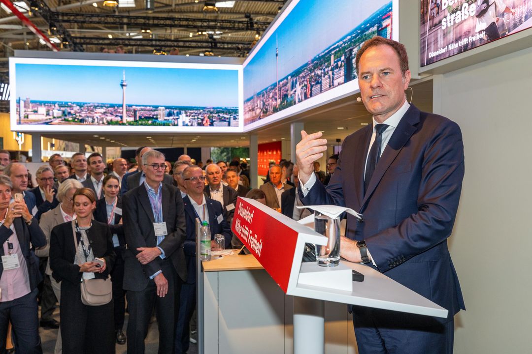 Oberbürgermeister Dr. Stephan Keller bei seinem Vortrag am Dienstag, 8. Oktober 2024, auf der Immobilienmesse Expo Real in München © Landeshauptstadt Düsseldorf/Robert Gongoll