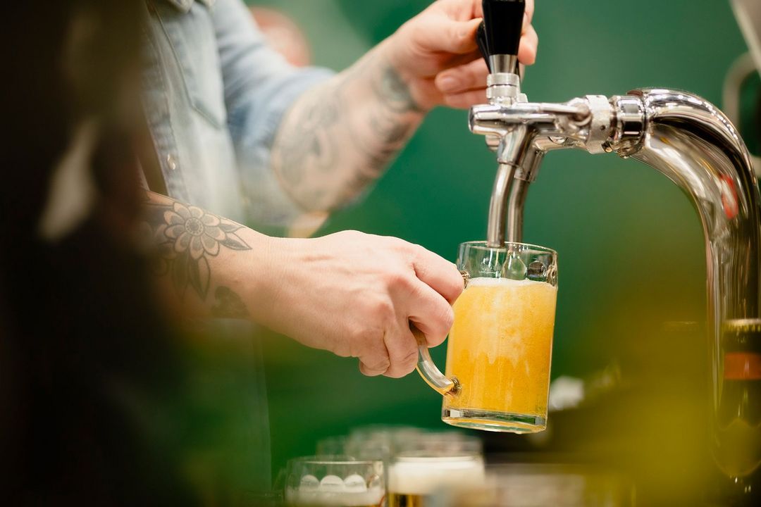 "Der Bier-Durst ist da. Aber der "Lohn-Durst" bei denen, die das Bier brauen, auch", so die NGG Düsseldorf-Wuppertal. / Foto: NGG, Tobias Seifert