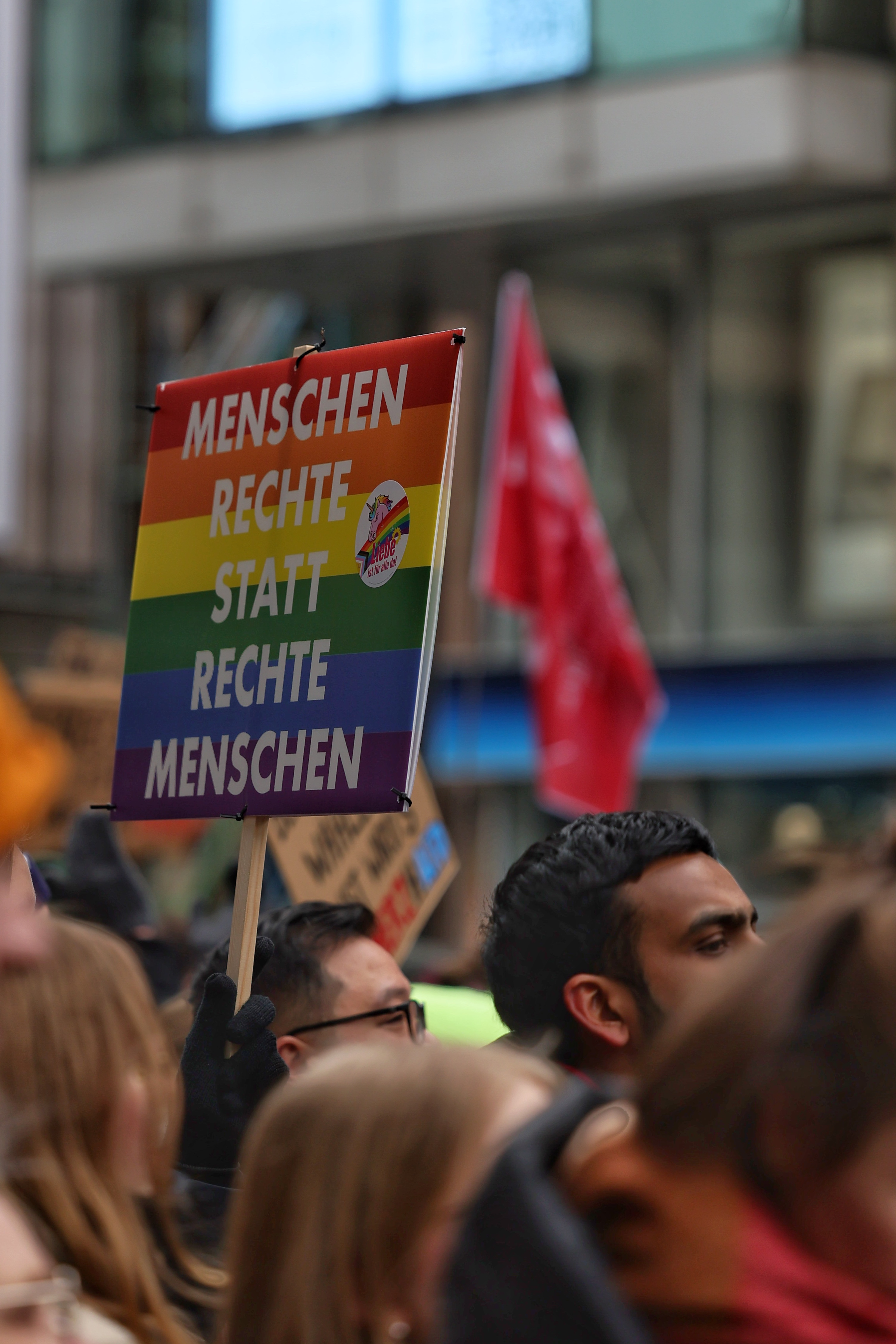 Impressionen von der Demo gegen AFD am 15.02.2025 in Düsseldorf / Foto: Klaus von Jackelmann